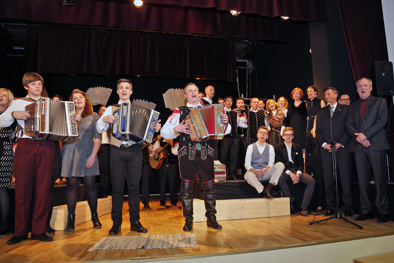 predstave_1/5_En-godec_Sentvid_61B9992